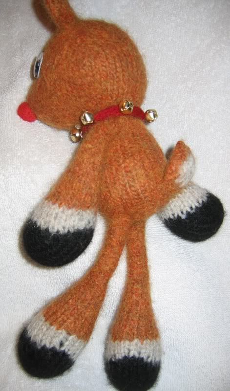 RudolphtheRNReindeer026.jpg picture by lv2knit