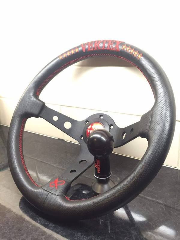 Vertex 10 Star 330mm Steering Wheel & Vertex Shift Knob (M12X1.25 S15