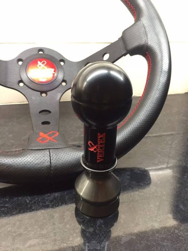 Vertex 10 Star 330mm Steering Wheel & Vertex Shift Knob (M12X1.25 S15