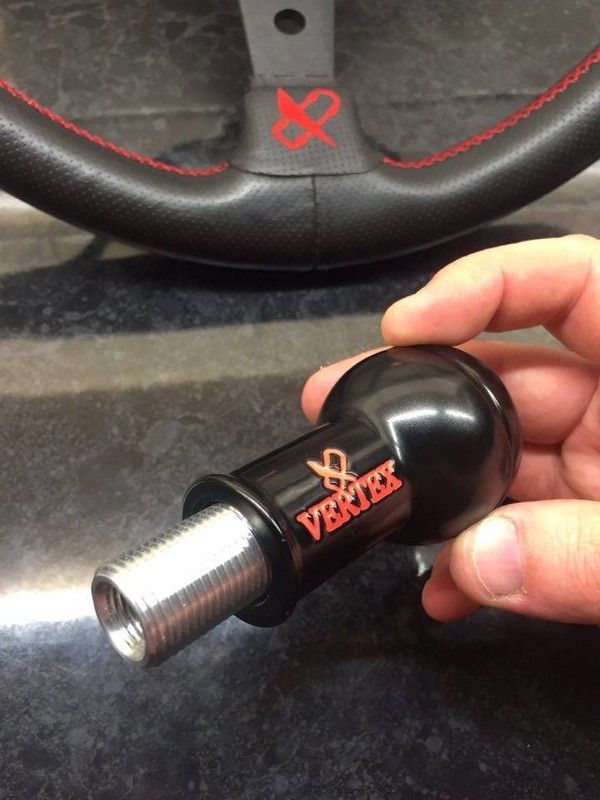 Vertex 10 Star 330mm Steering Wheel & Vertex Shift Knob (M12X1.25 S15