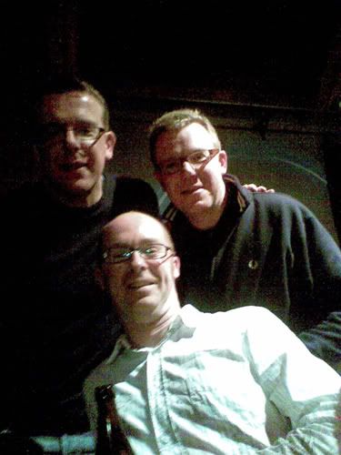 http://i77.photobucket.com/albums/j51/elfy32the2nd/Proclaimers.jpg