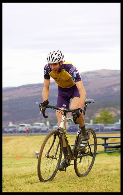 IMAGE: http://i77.photobucket.com/albums/j52/ameybrook/Photography/brendan_color.jpg