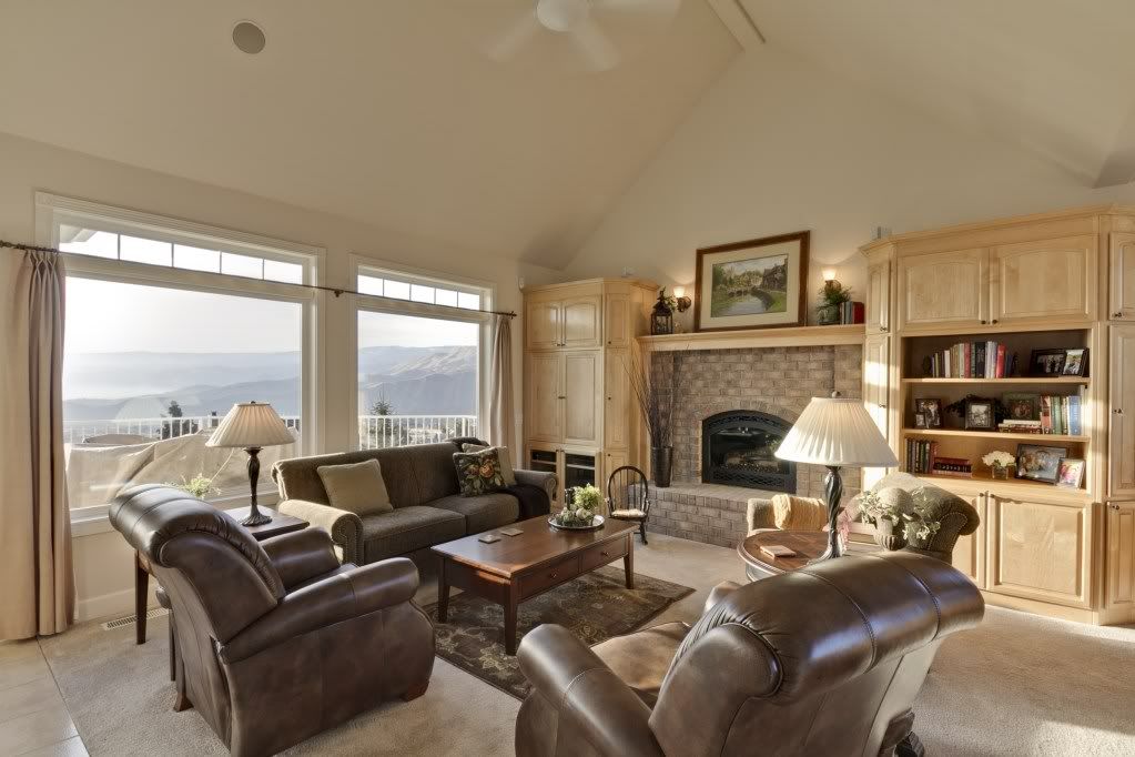 IMAGE: http://i77.photobucket.com/albums/j55/cascadianwarrior/4135WEaglerock-115.jpg