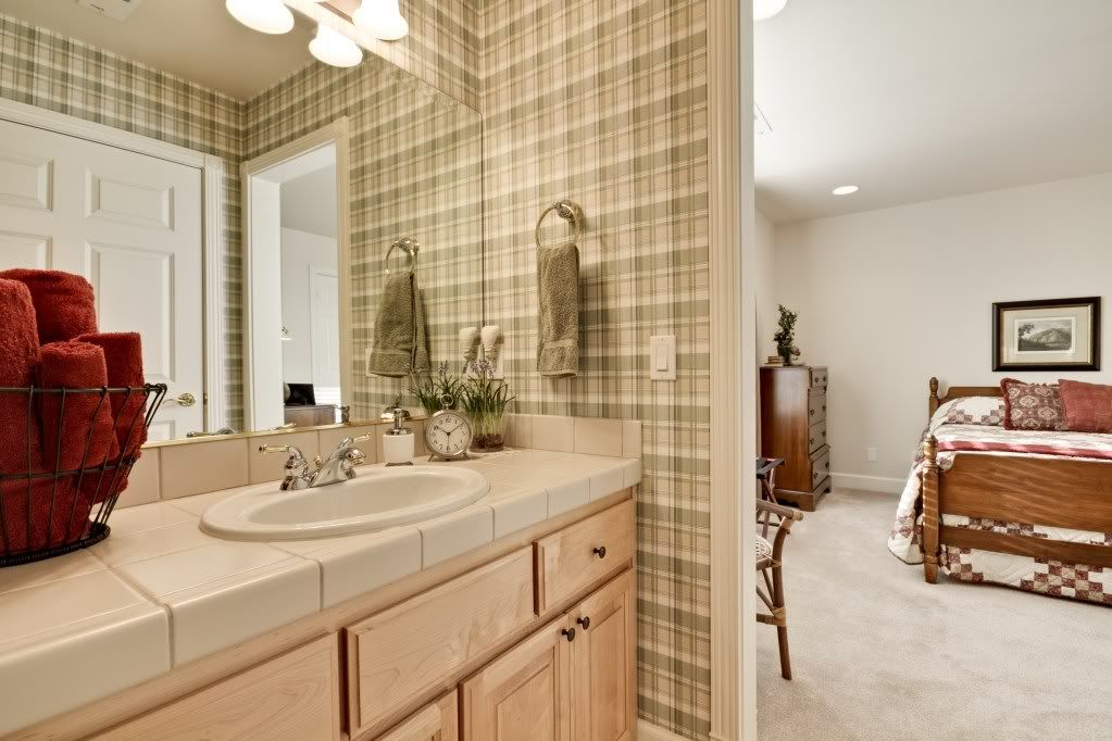 IMAGE: http://i77.photobucket.com/albums/j55/cascadianwarrior/4135WEaglerock-149.jpg