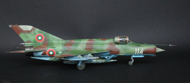 MiG21_501a_zps9dafbc5f.jpg