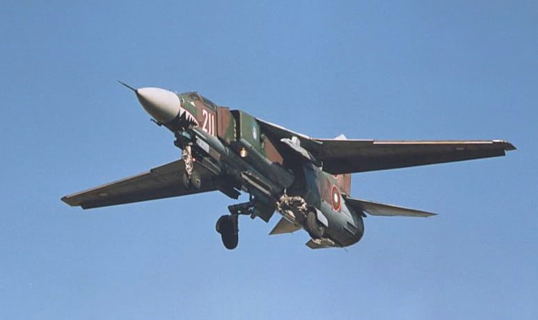 Amazon.com: Trumpeter 1/32 MiG23ML Flogger G Soviet Fighter
