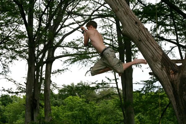 IMAGE: http://i77.photobucket.com/albums/j61/sharpfocus/8982.jpg