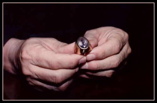 IMAGE: http://i77.photobucket.com/albums/j61/sharpfocus/Portfolio049.jpg