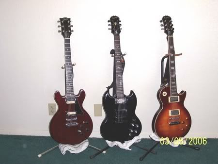 gibson les paul studio deluxe silverburst. same size as a Les Paul,