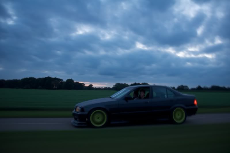 BMWE36.jpg
