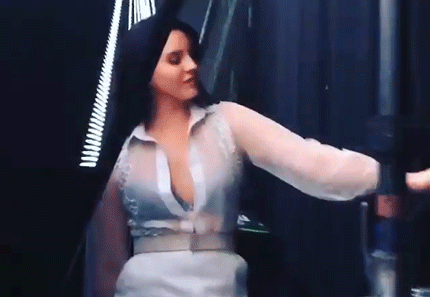 Lana-Dancing_zpsvxnpeye2.gif