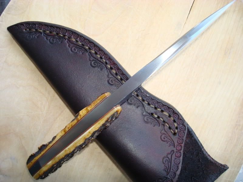 Let's see your good old basic fixed blades, Bowie's, Stickers, etc