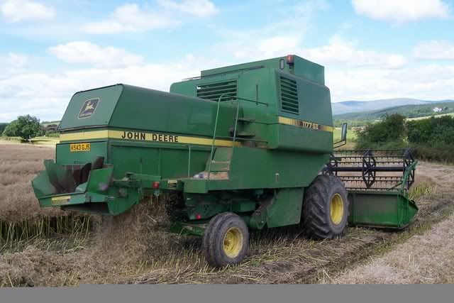 JD1177CombineHarvesteronOSRrearview.jpg